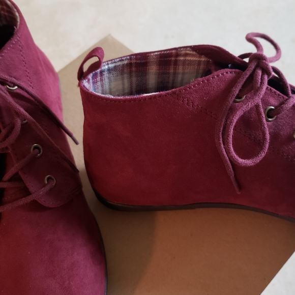 ANKLE BOOTIES - Picture 3 of 4